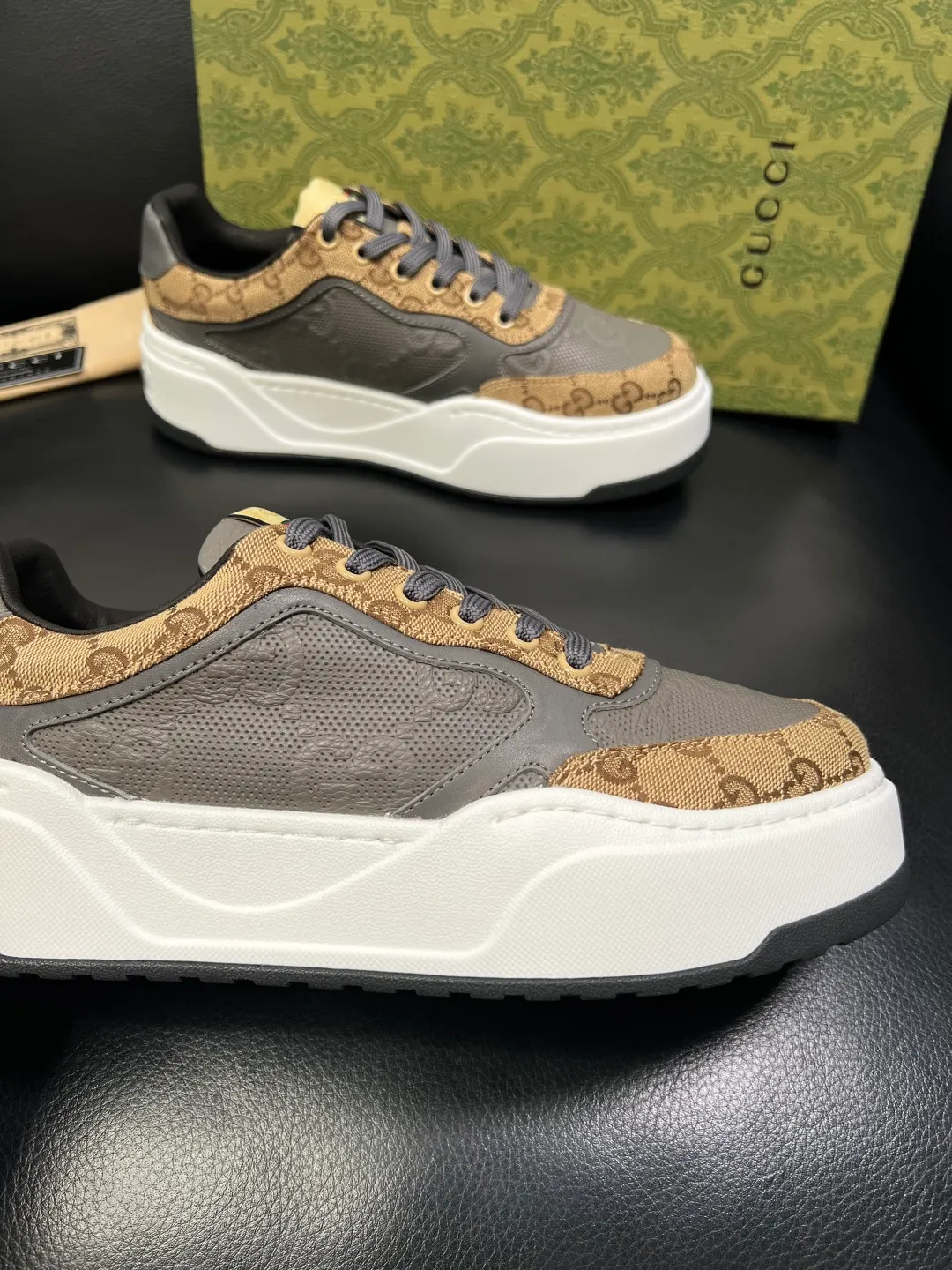 Men's shoes 💰840 Gucci high quality top crafts Gucci counter new original factory configuration, imported cowhide fabric from Italy, imported cowhide lining, breathable and comfortable, sole: original factory special supply original sole super comfortable, original factory and single goods, welcome to compare, code number 38-44 (customized 45 46)